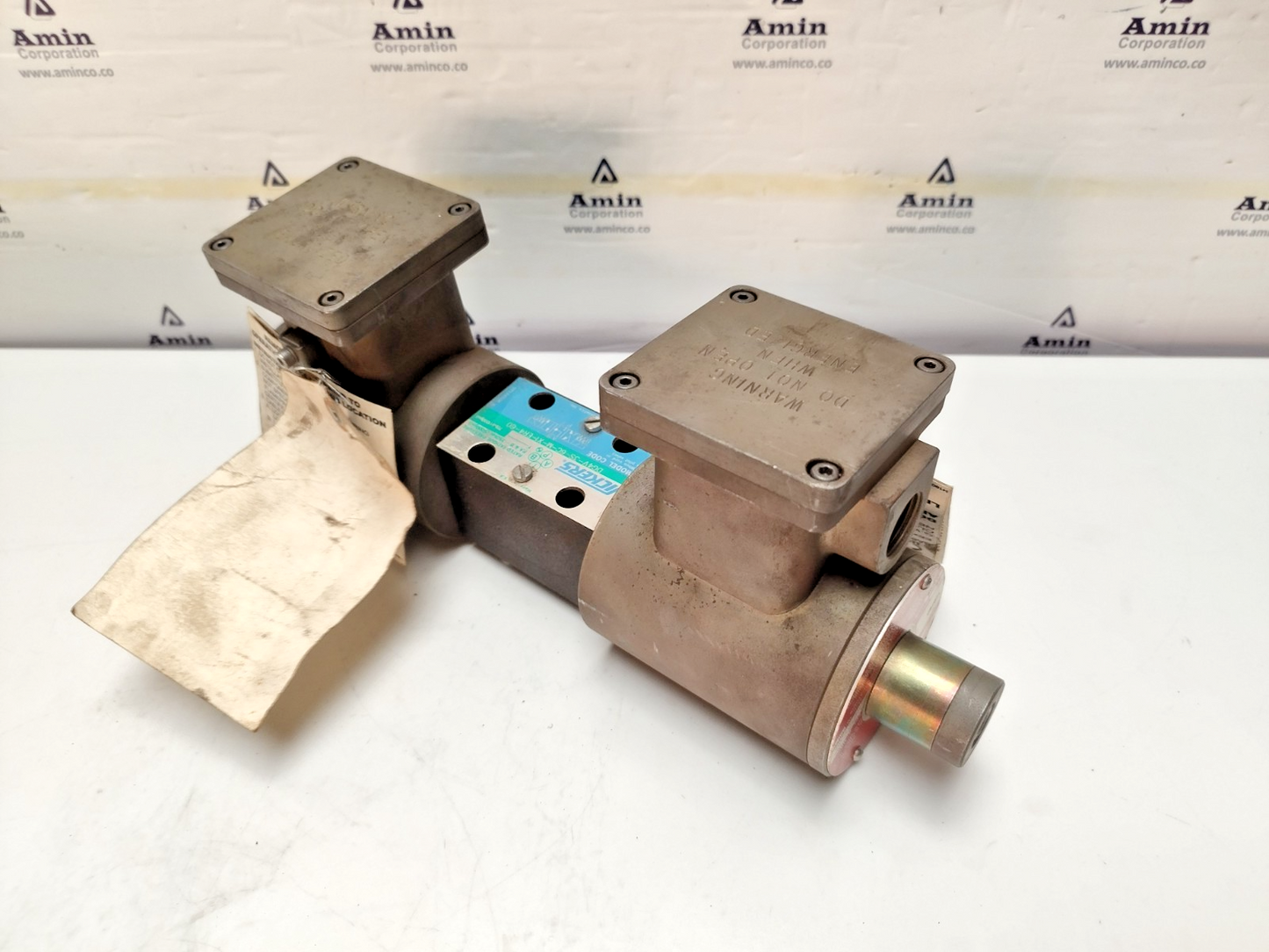 Eaton-Vickers DG4V-3S-6C-M-X1-ER4-60 Directional control valve - NEW