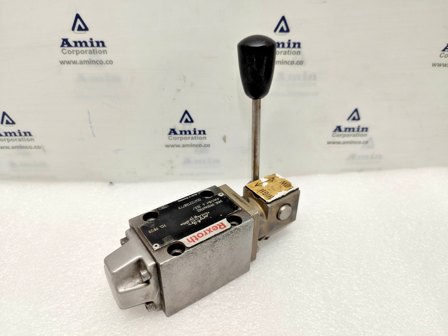 Rexroth 4WMM 6 J53/ Directional Control Valve MNR: R900469302 - NEW