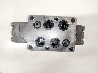 Vickers DG5S-8-2C-T-M-X1-ER4-30 Directional control Valve - NEW #2