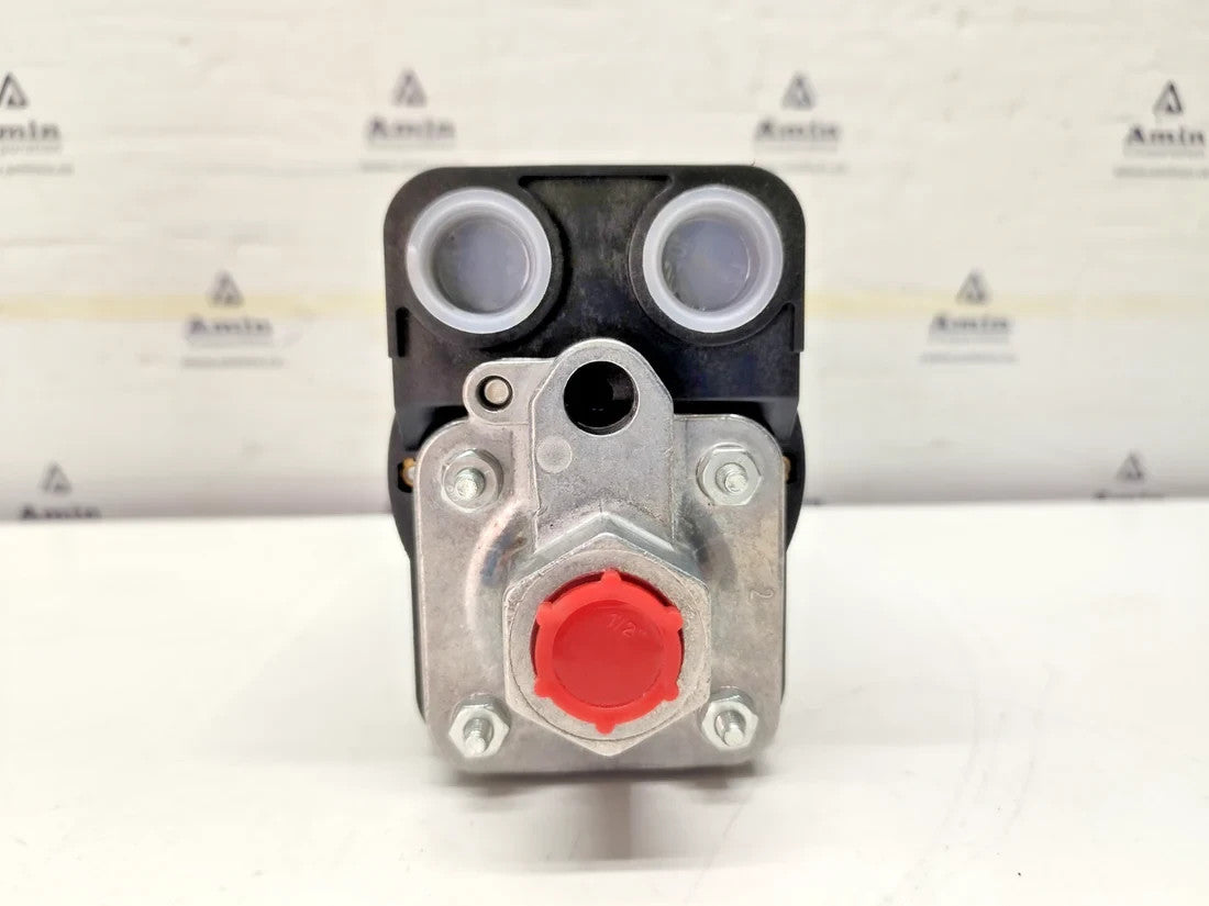 Condor MDR53/11 Pressure Switch AC-15, 4A, 250V - NEW
