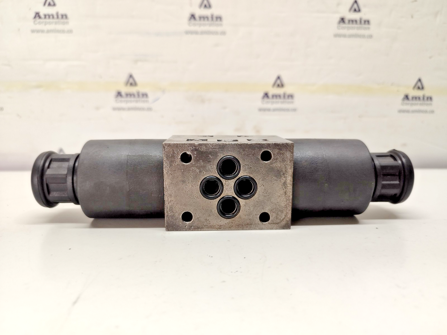 Damcos SA-G01-E3X-C230-31ES Directional control valve #2