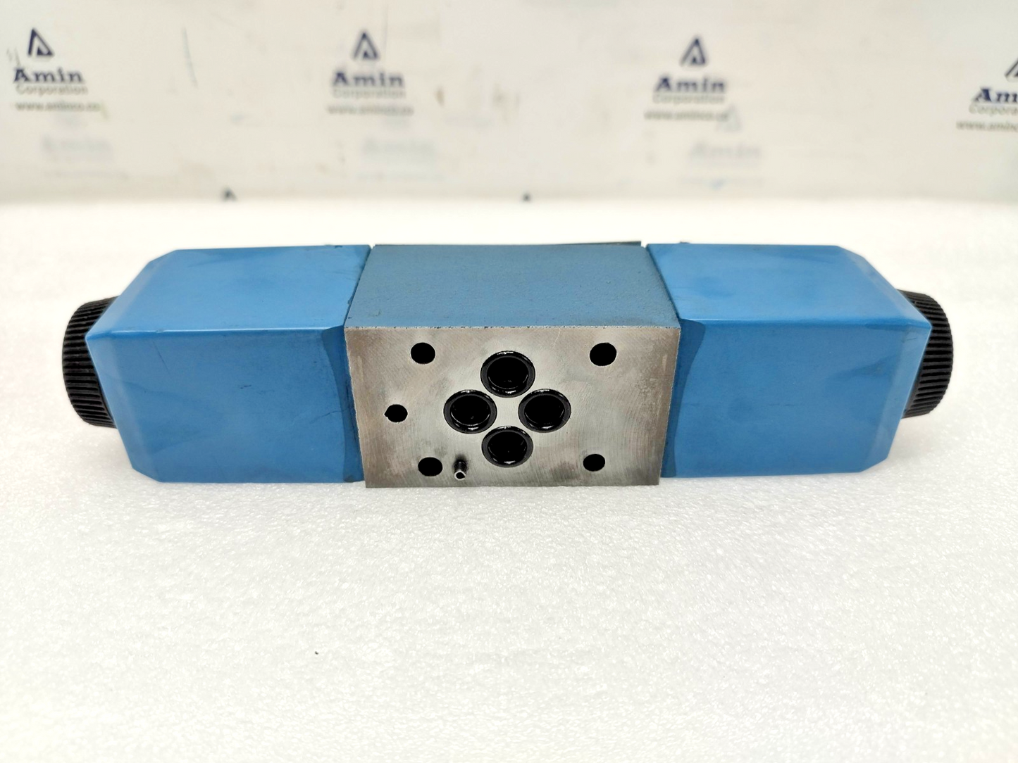 Eaton Vickers DG4V-3-2N-M-U-H7-60 EN38 Directional Control Valve - NEW #3