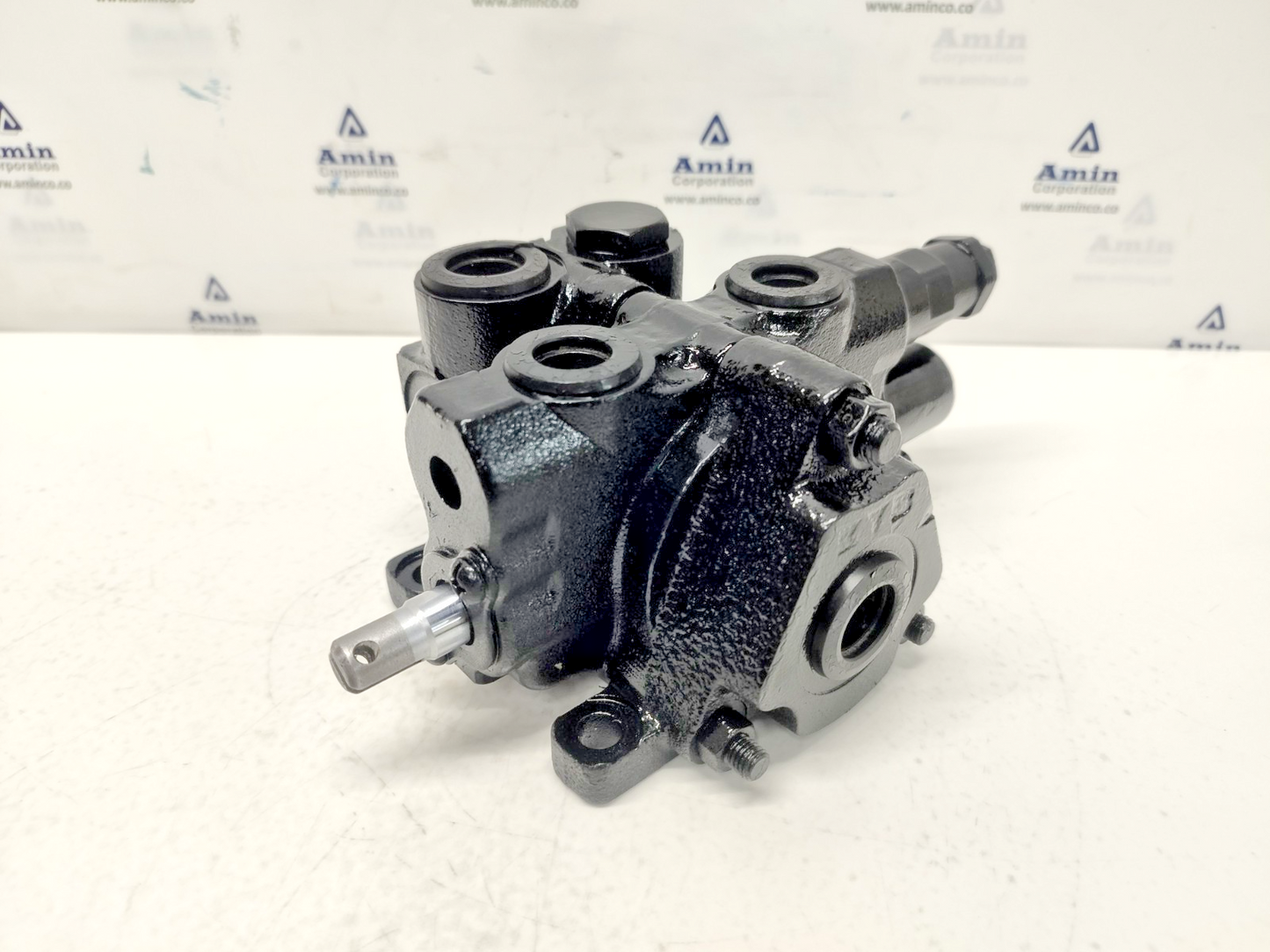 Kyb Kayaba 21010-30407 Hydraulic control valve - NEW