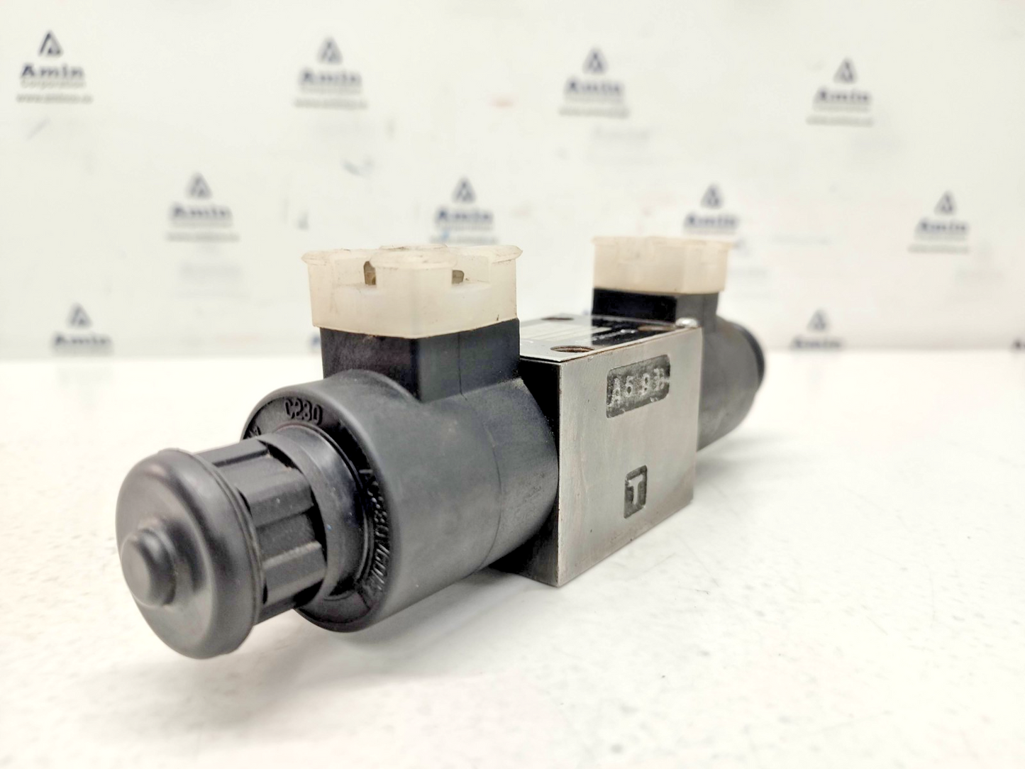 Damcos SA-G01-C6S-C230-31ES 160L8068 Directional control valve - NEW #3