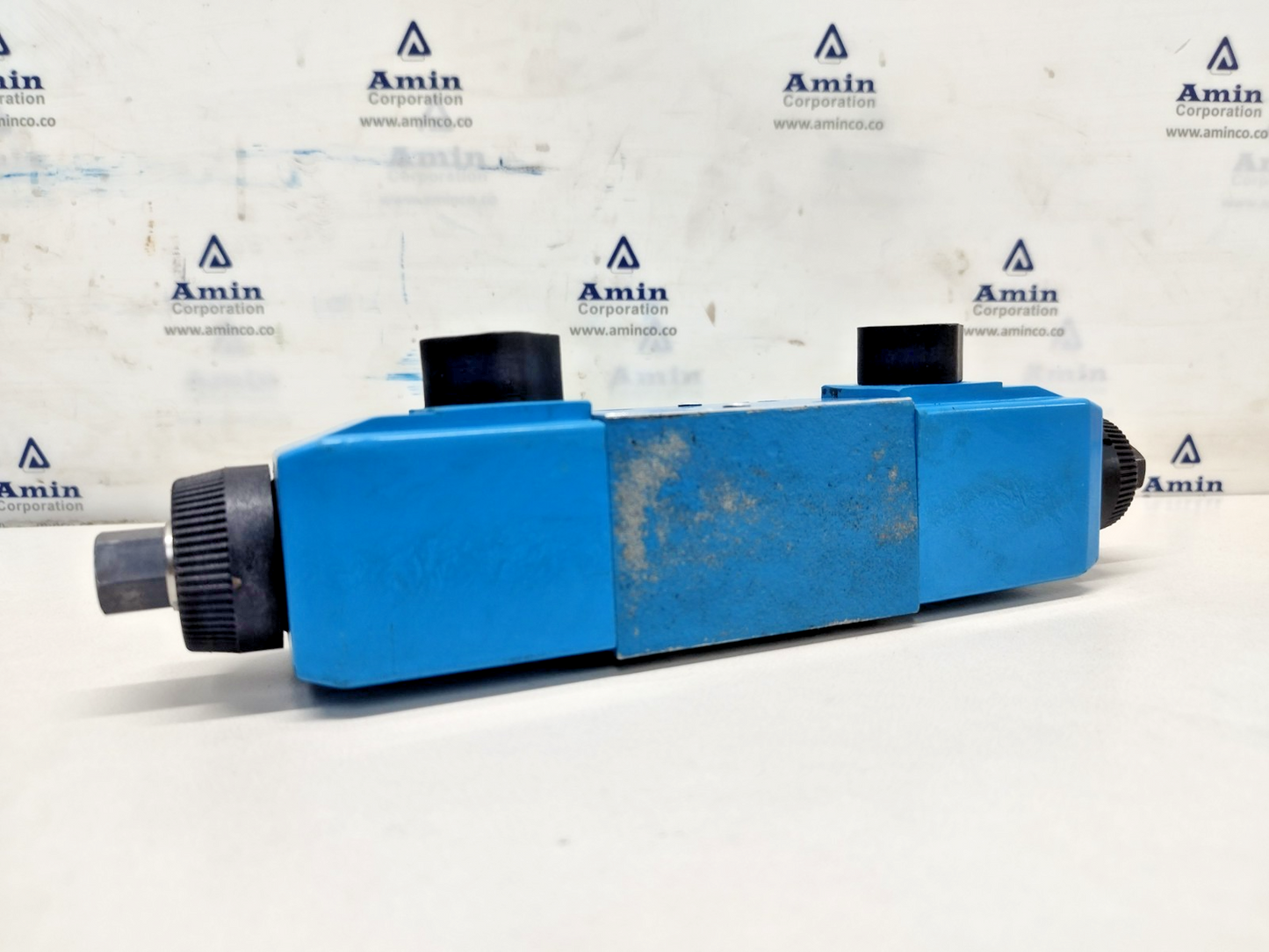 Vickers KDG4V 3 33C30X MU HR7 60 Proportional valve - NEW