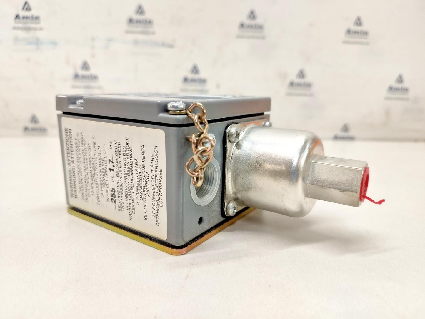 SQUARE D Class: 9012 ACW-8 Form: M12 Ser.: C Pressure Switch - NEW
