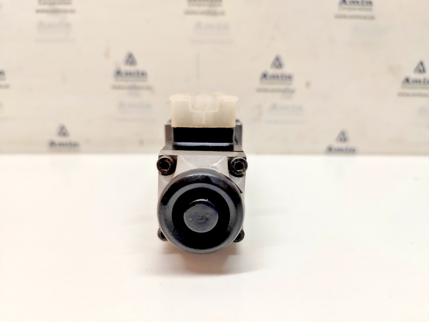 Rexroth 4WE6D52/OFAW220-60NZ4/T06 Directional Control Valve