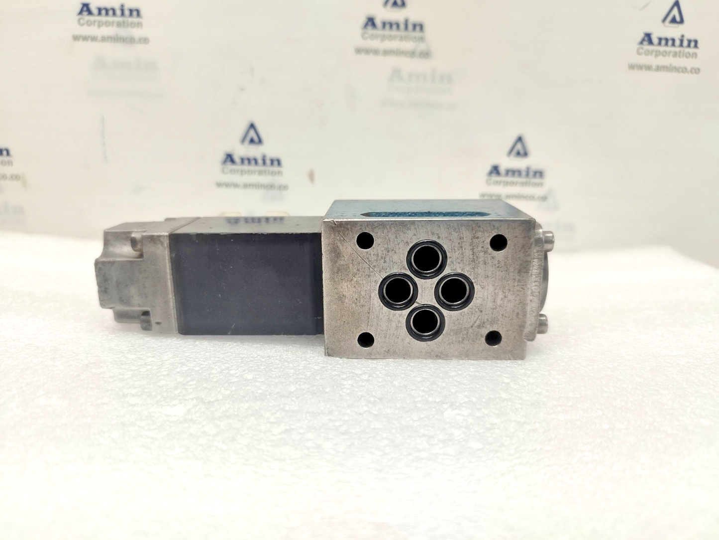 Bosch 0810 090 107, 081WV06P1N11QWS024/00A0 Directional Control Valve