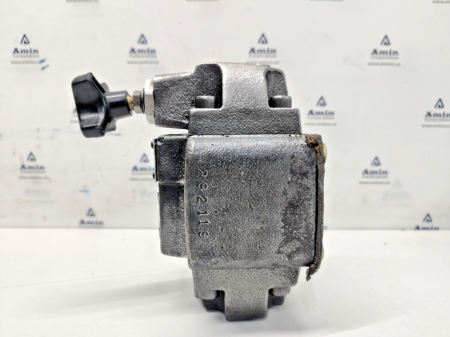 Vickers XCG 06 3F 30 Pressure Reducing valve 2850 psi max. - Refurbished