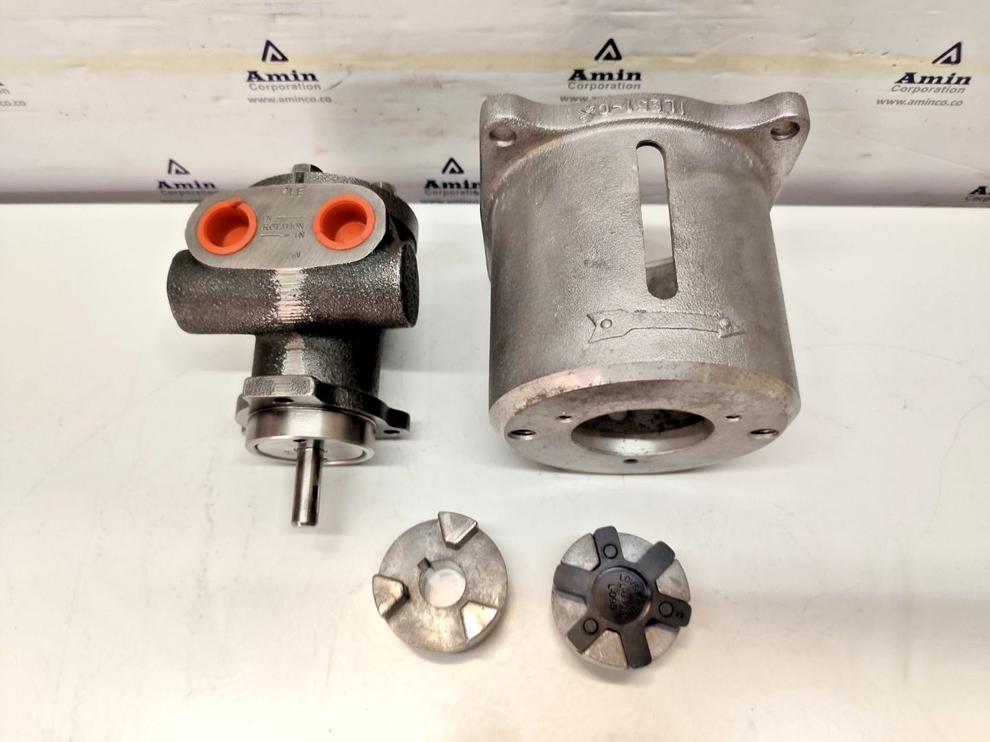 Tuthill pump 2LE Hydraulic internal gear pump L-series pump - NEW