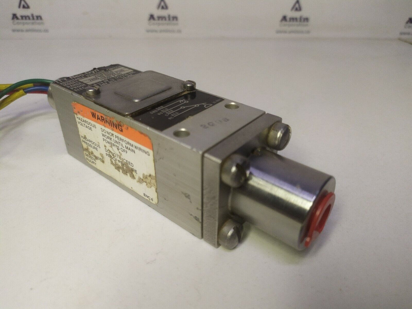 ITT Neo-Dyn 232P44C6 Adjustable pressure switch 2800-6000 Psig