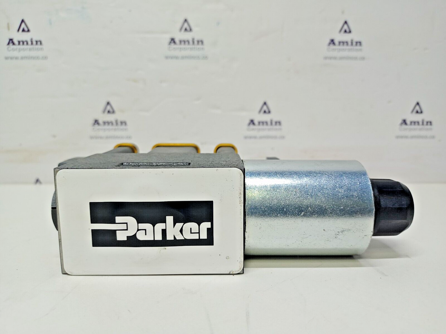 Parker D1VW 020BNJG91 Directional Control Valve D1VW series - NEW