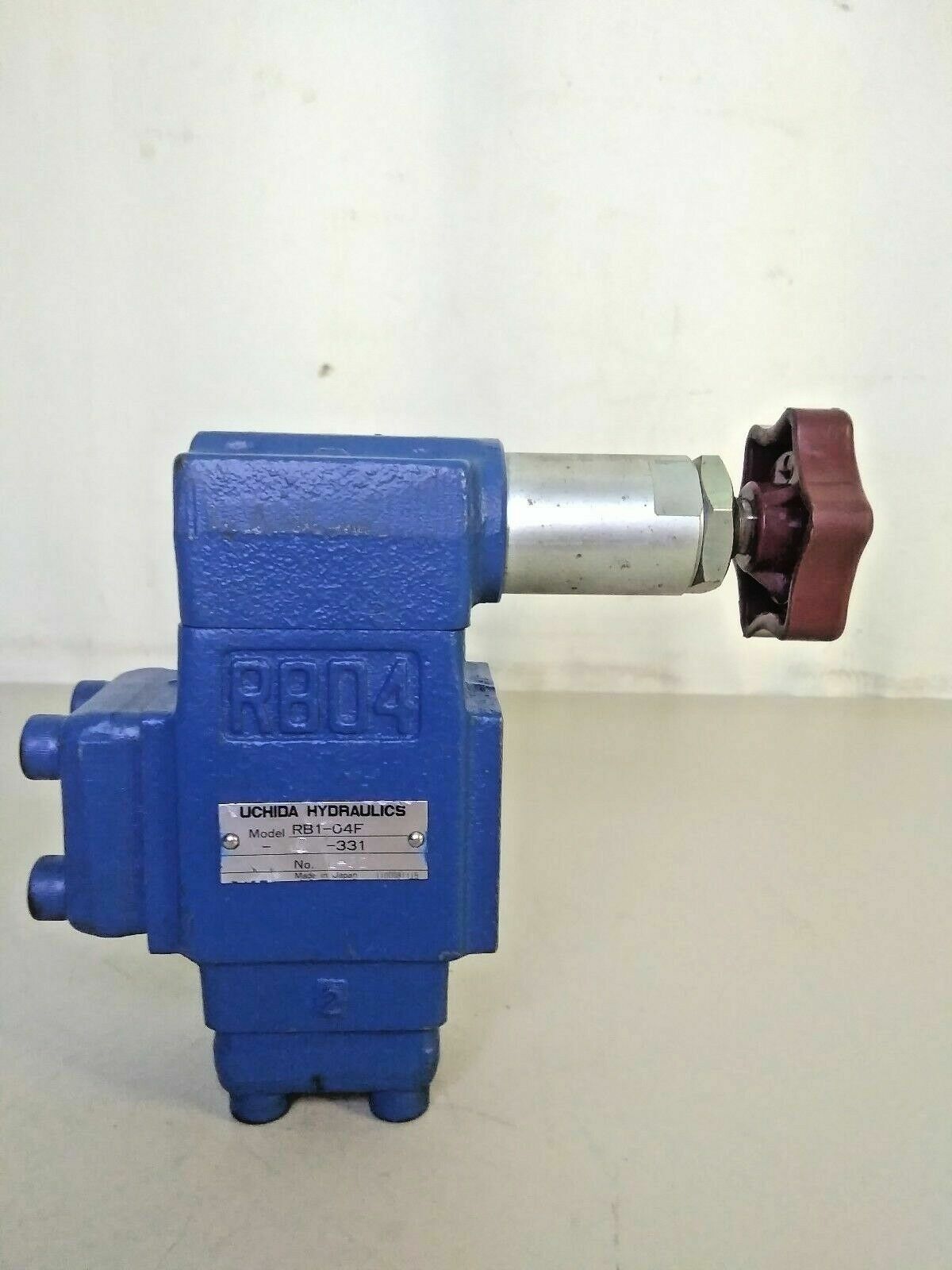 Uchida Hydraulics RB1-O4F D-331 Valve - NEW