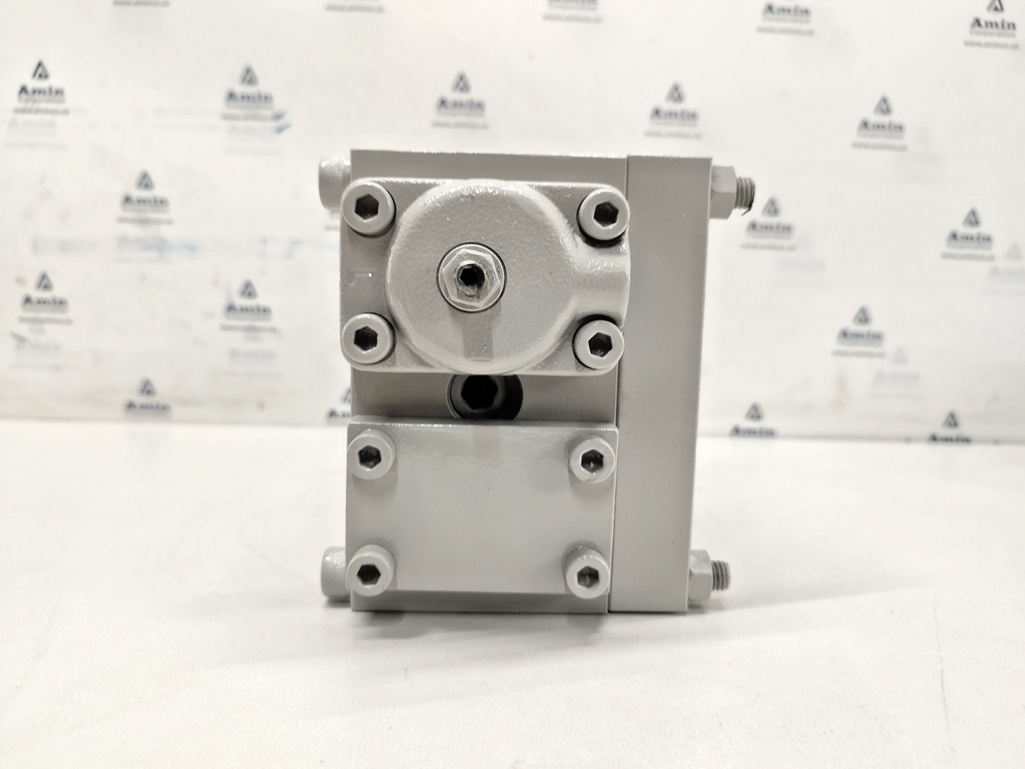 Beringer RD797433, 5114-723 14 Hydraulic Valve Block - NEW