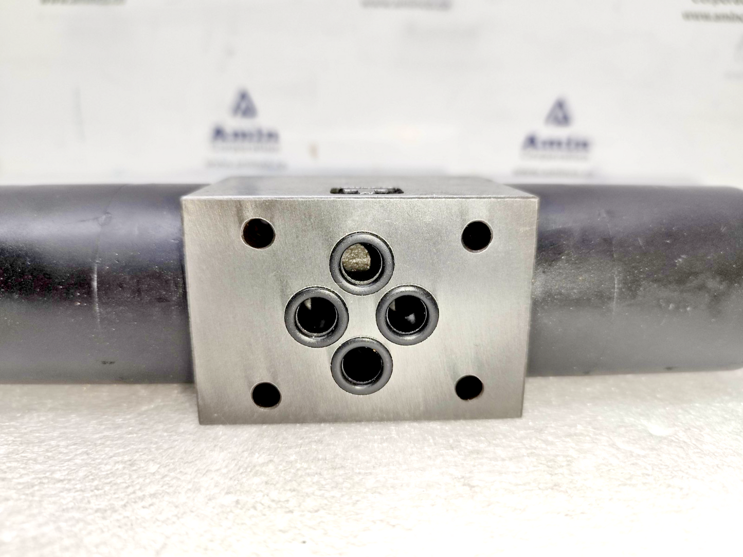 TDZ Hydraulics 2-C2-D24-35J Directional Control Valve - NEW