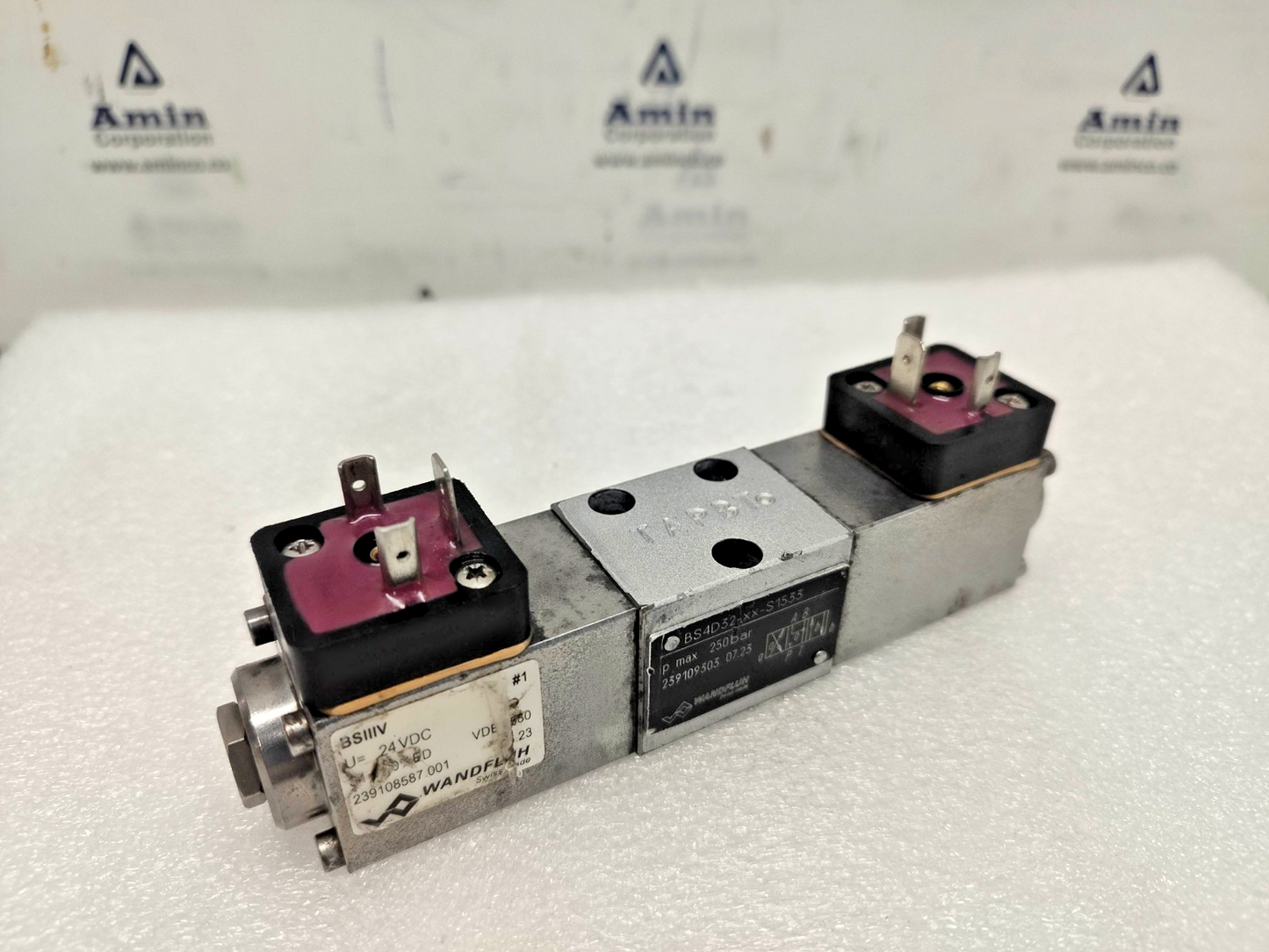 Wandfluh BS4D32-XX-S1533 Solenoid Valve 250bar max, 24VDC