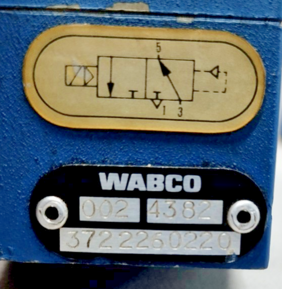 Wabco 3722260220 Pneumatic Directional valve - NEW