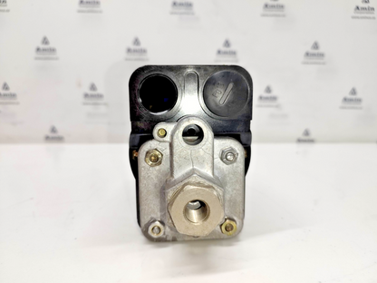 Condor MDR53/8 Pressure Switch AC-15, 4A, 250V, 5-8 bar - NEW