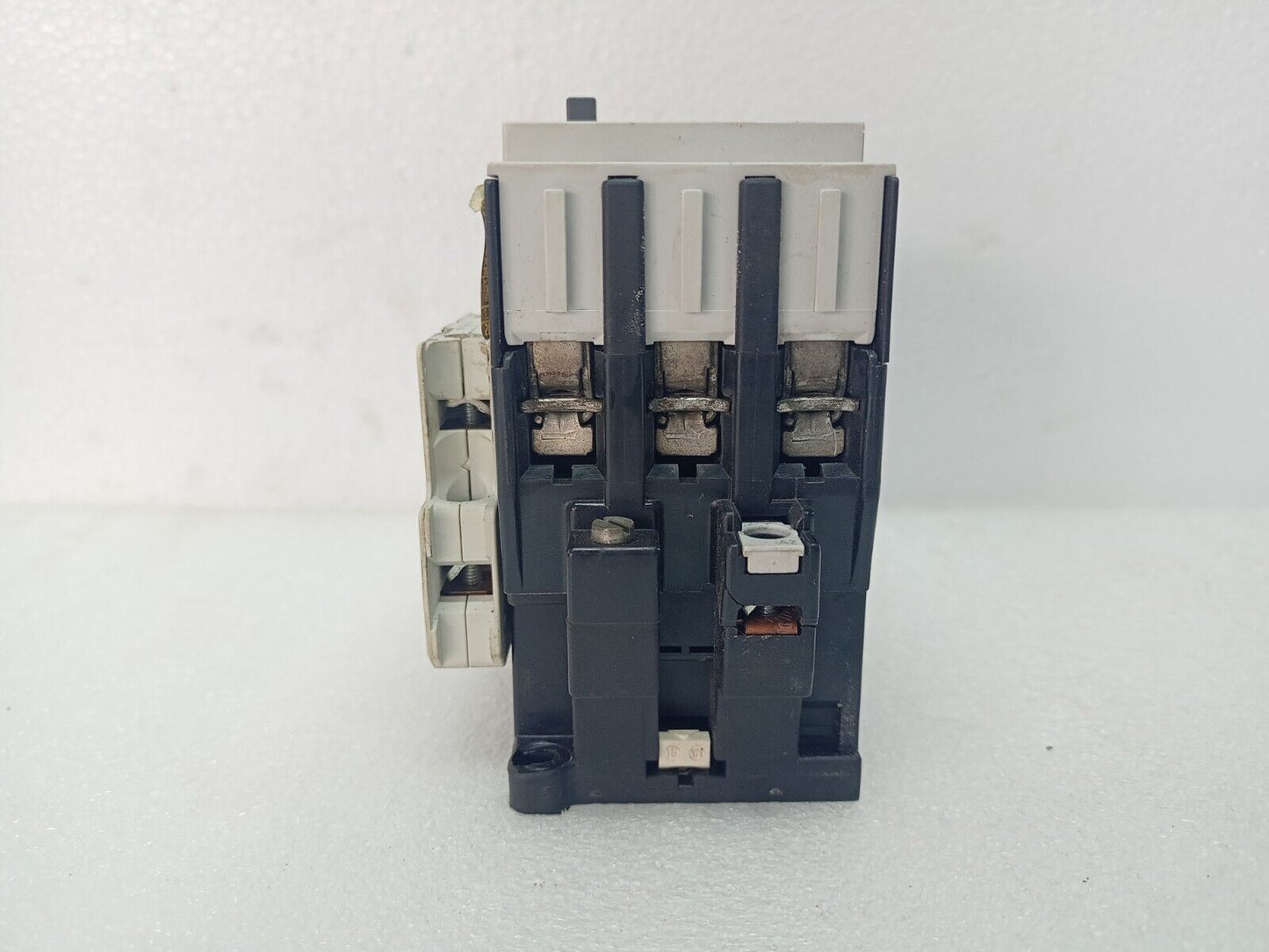 Siemens 3TF4422-0A Contactor 66A 600VAC