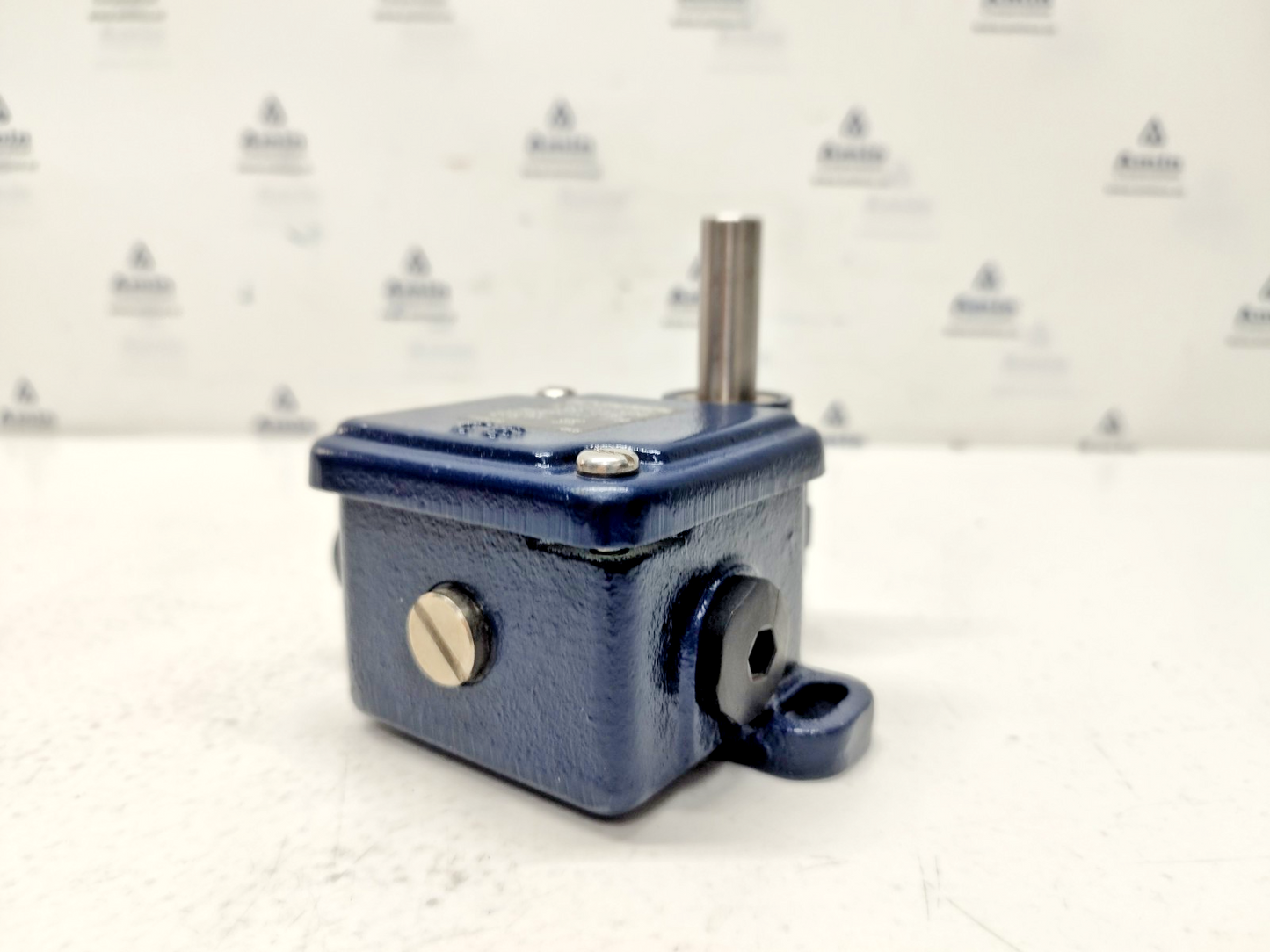 Schmersal T.422-01y-M20-1090/2186 Limit Switch AC-15, Ui500V, Uimp 6kV - NEW