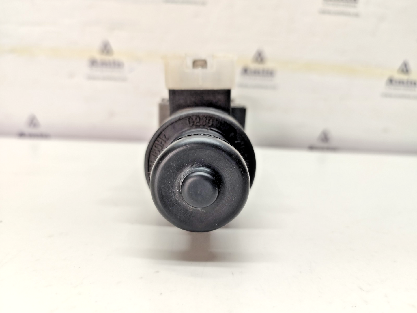 Damcos SA-G01-E3X-C230-31ES Directional control valve #2