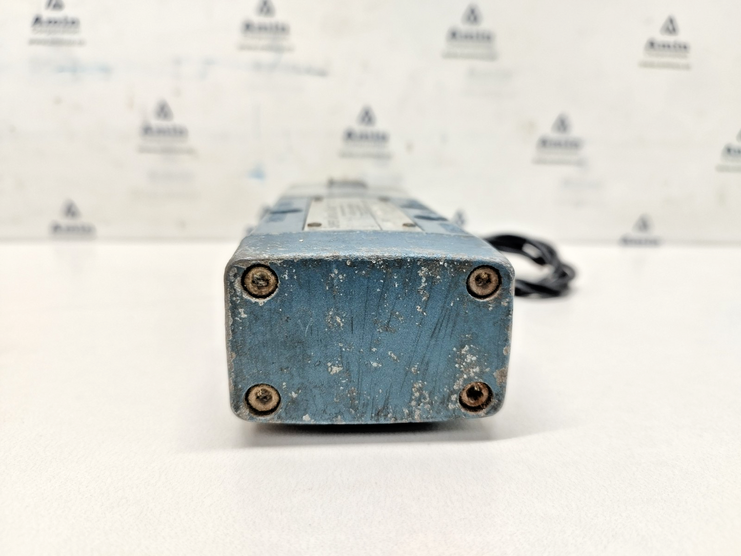 Wabco PT34104-3100 Pneumatic Directional control valve