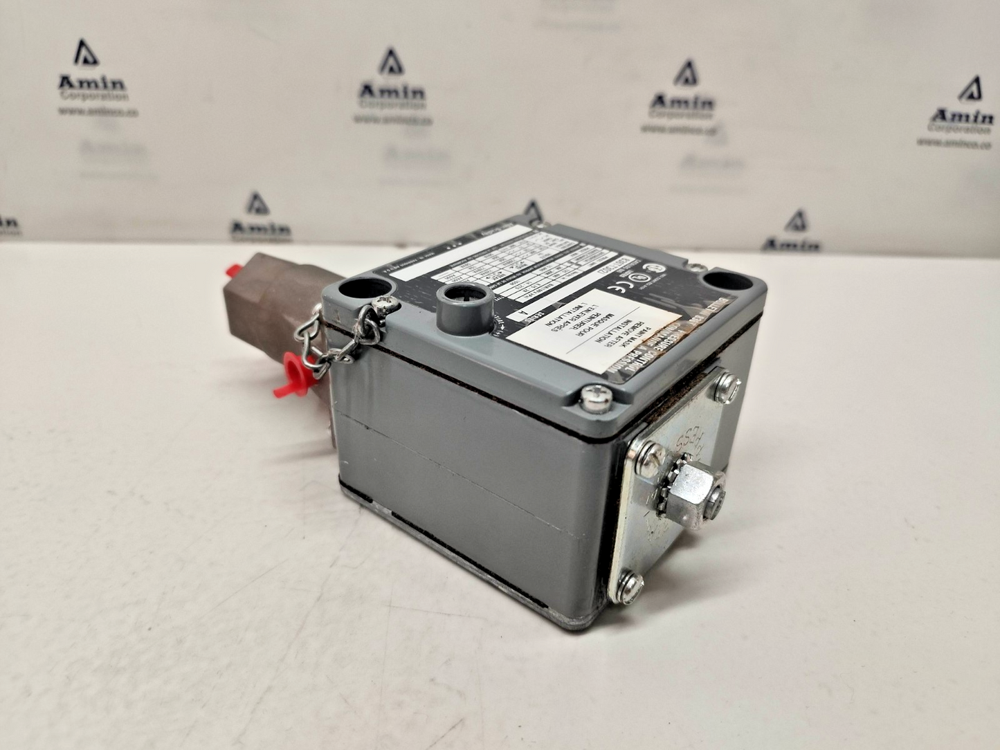 Allen-Bradley 836T-T302J Series-A Pressure Control Switch - NEW Free Shipping