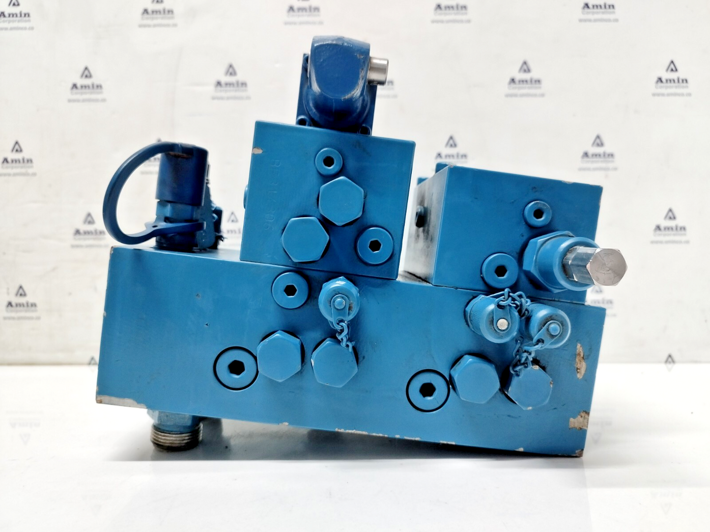 MacGREGOR MCG7-063Z45-2 Directional control valve with Block
