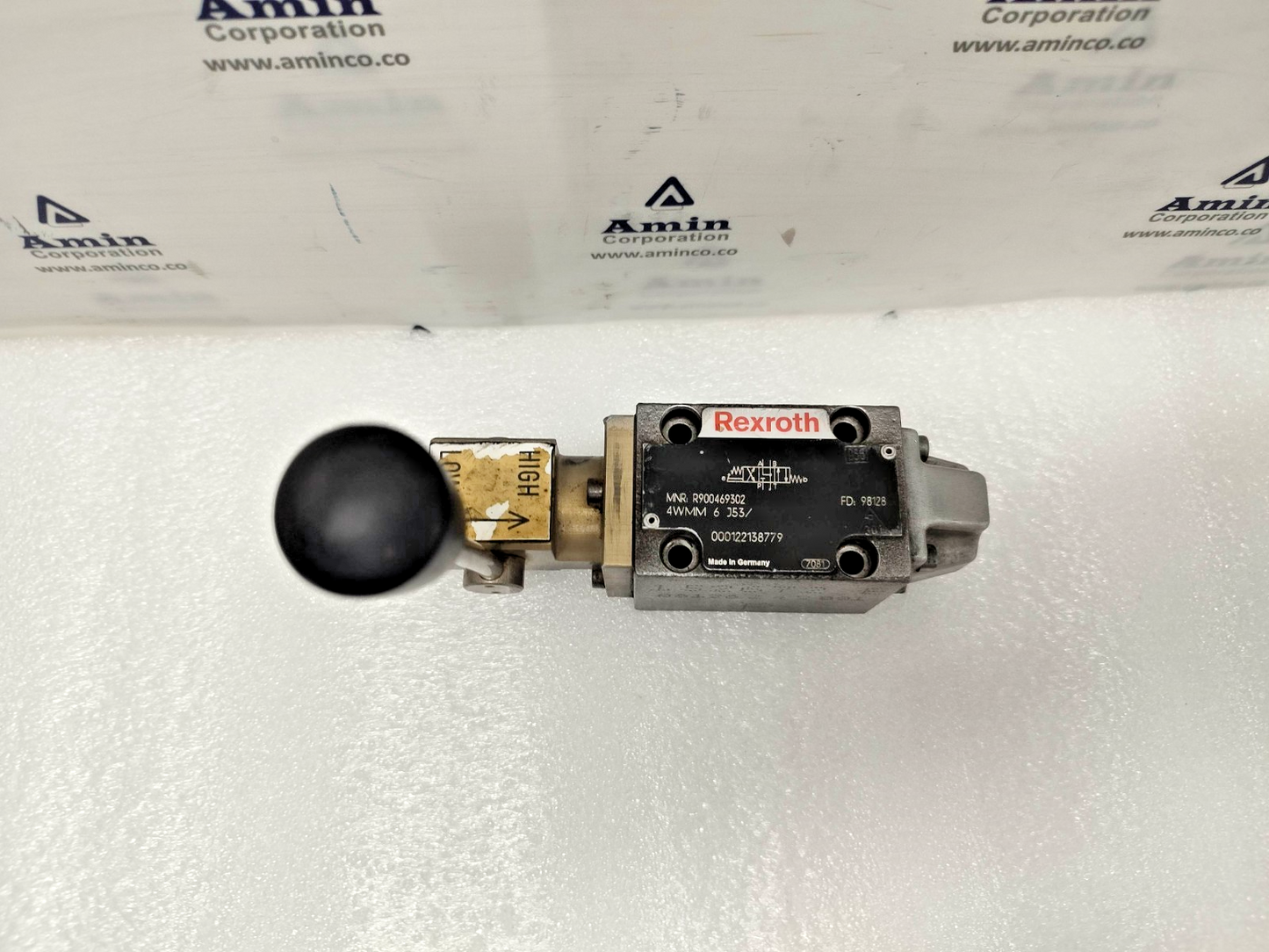 Rexroth 4WMM 6 J53/ Directional Control Valve MNR: R900469302 - NEW