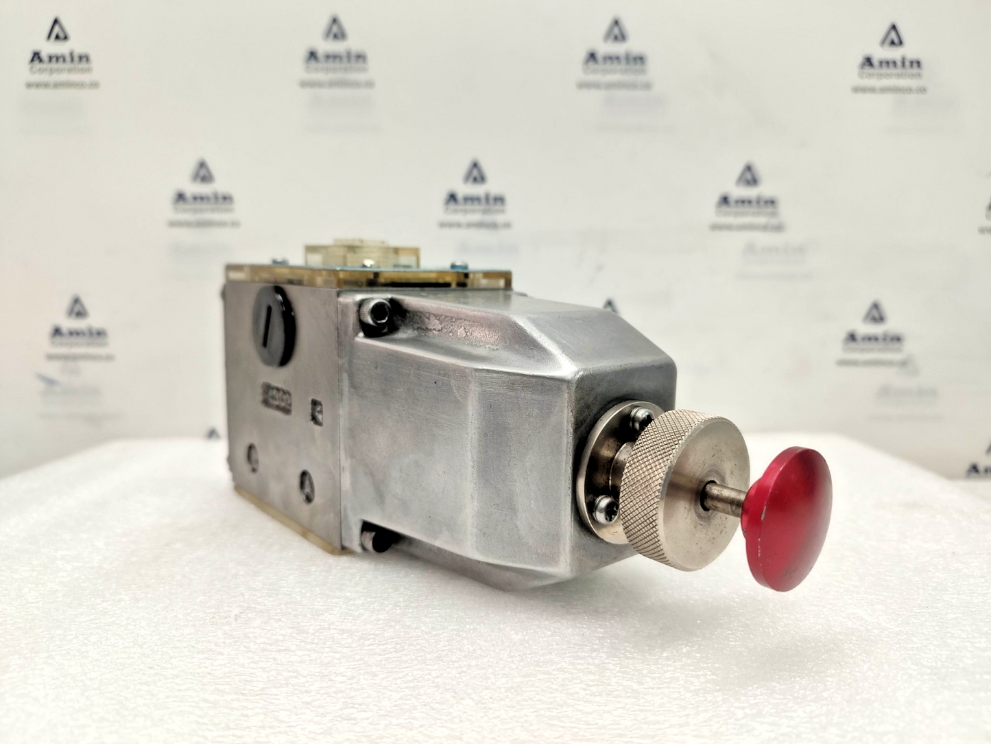 Kawasaki Rexroth 4WE10D-10L0/LW100NDL-G07 Directional Control Valve - NEW