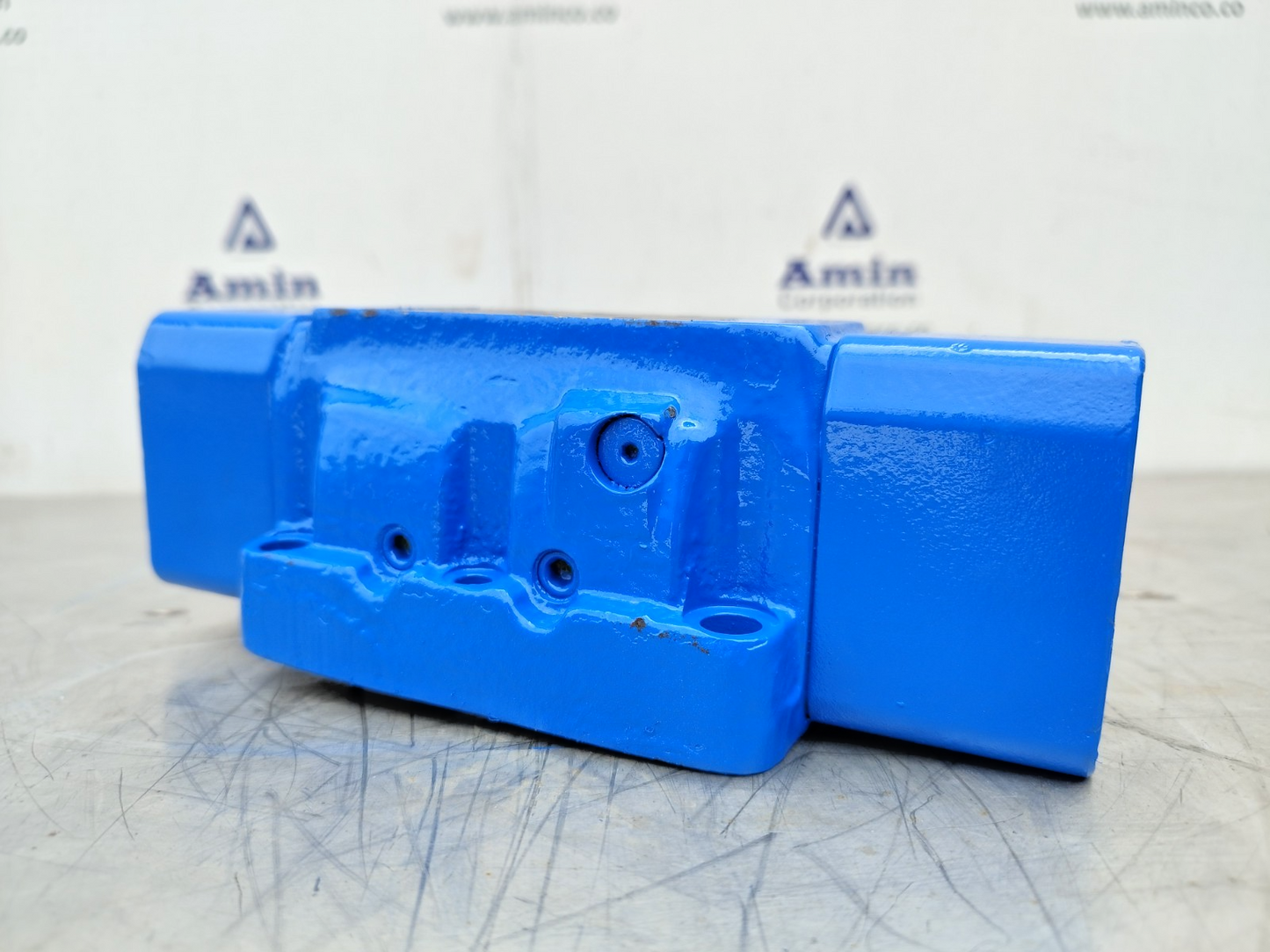 Vickers DG3S4-042A-7-40 Directional control valve - NEW