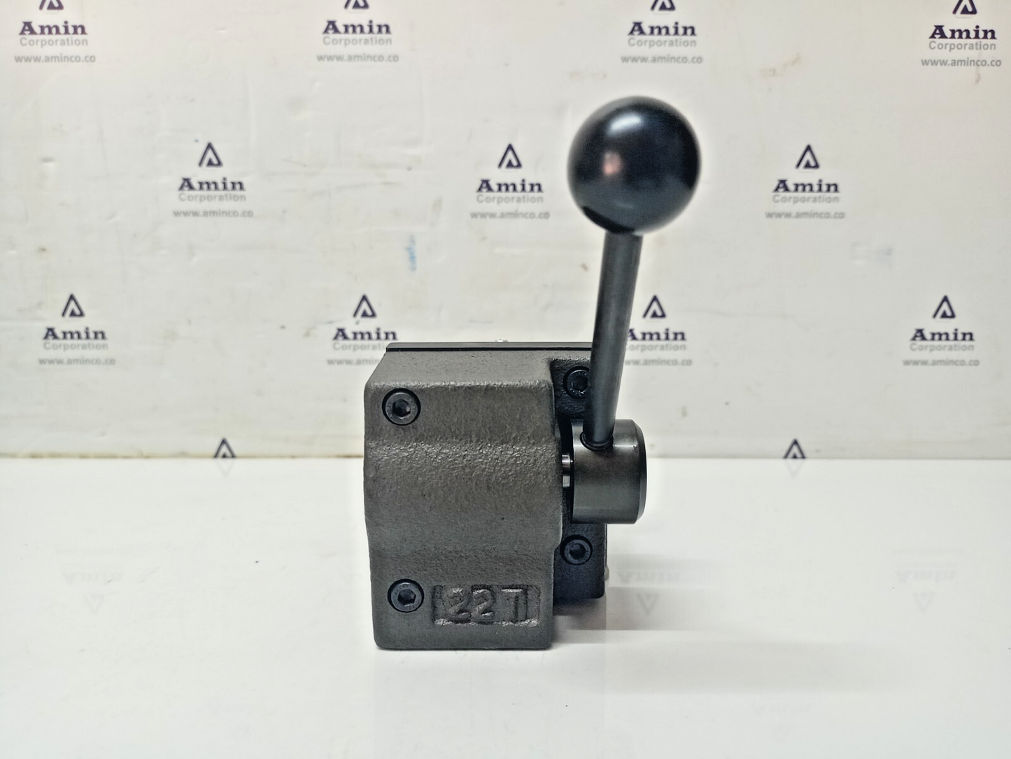 Yuken DMG-03-3C2-50 Directional valve - NEW