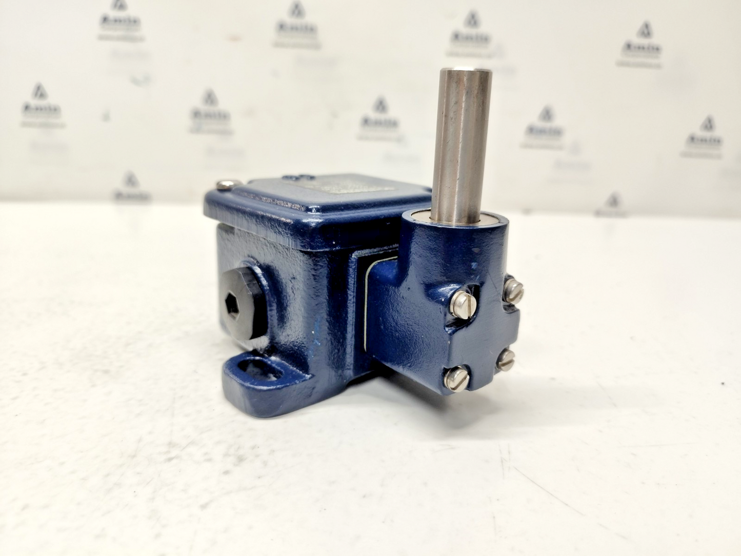 Schmersal T.422-01y-M20-1090/2186 Limit Switch AC-15, Ui500V, Uimp 6kV - NEW