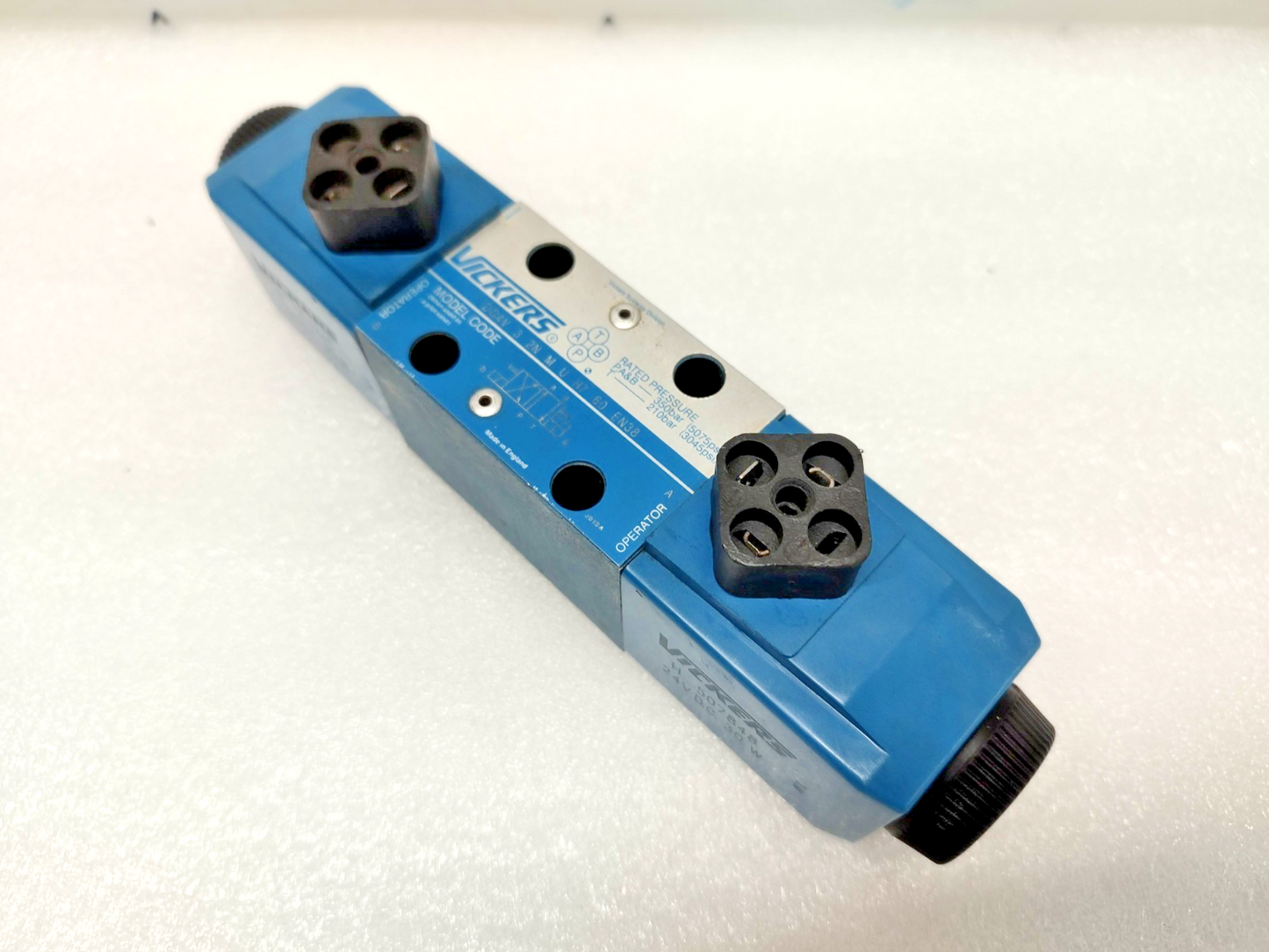 Vickers DG4V-3-2N-M-U-H7-60 EN38 Directional Control Valve - NEW #2