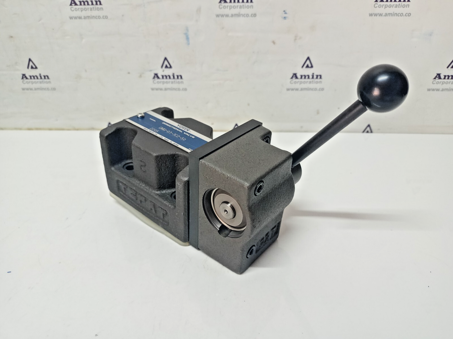 Yuken DMG-03-3C2-50 Directional valve - NEW