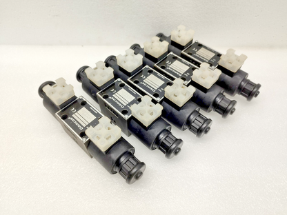 Damcos SA-G01-E3X-C230-31ES Directional control valve 160L8053 - NEW #3