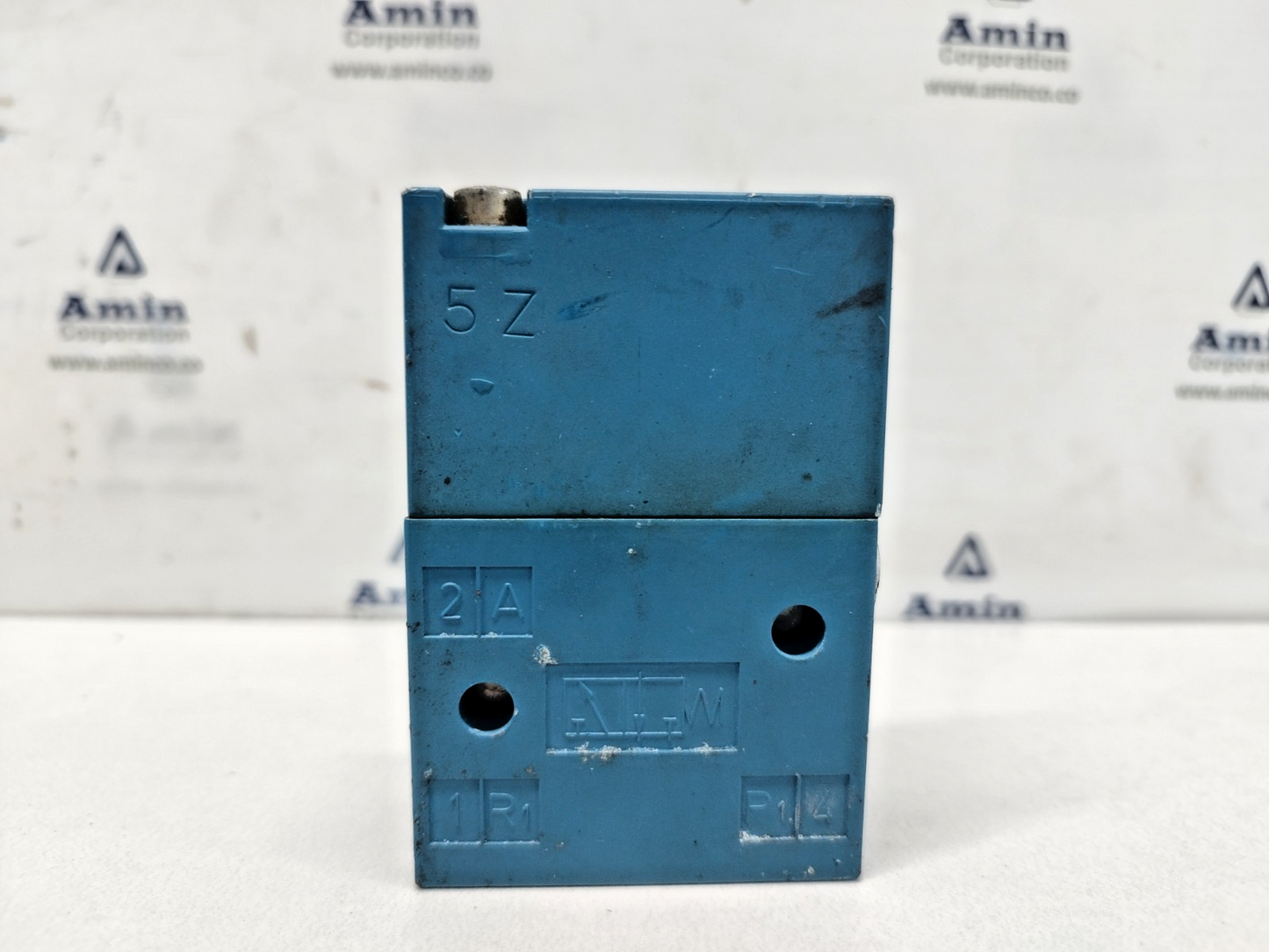 Wabco 3710200000 Pneumatic Valve - NEW