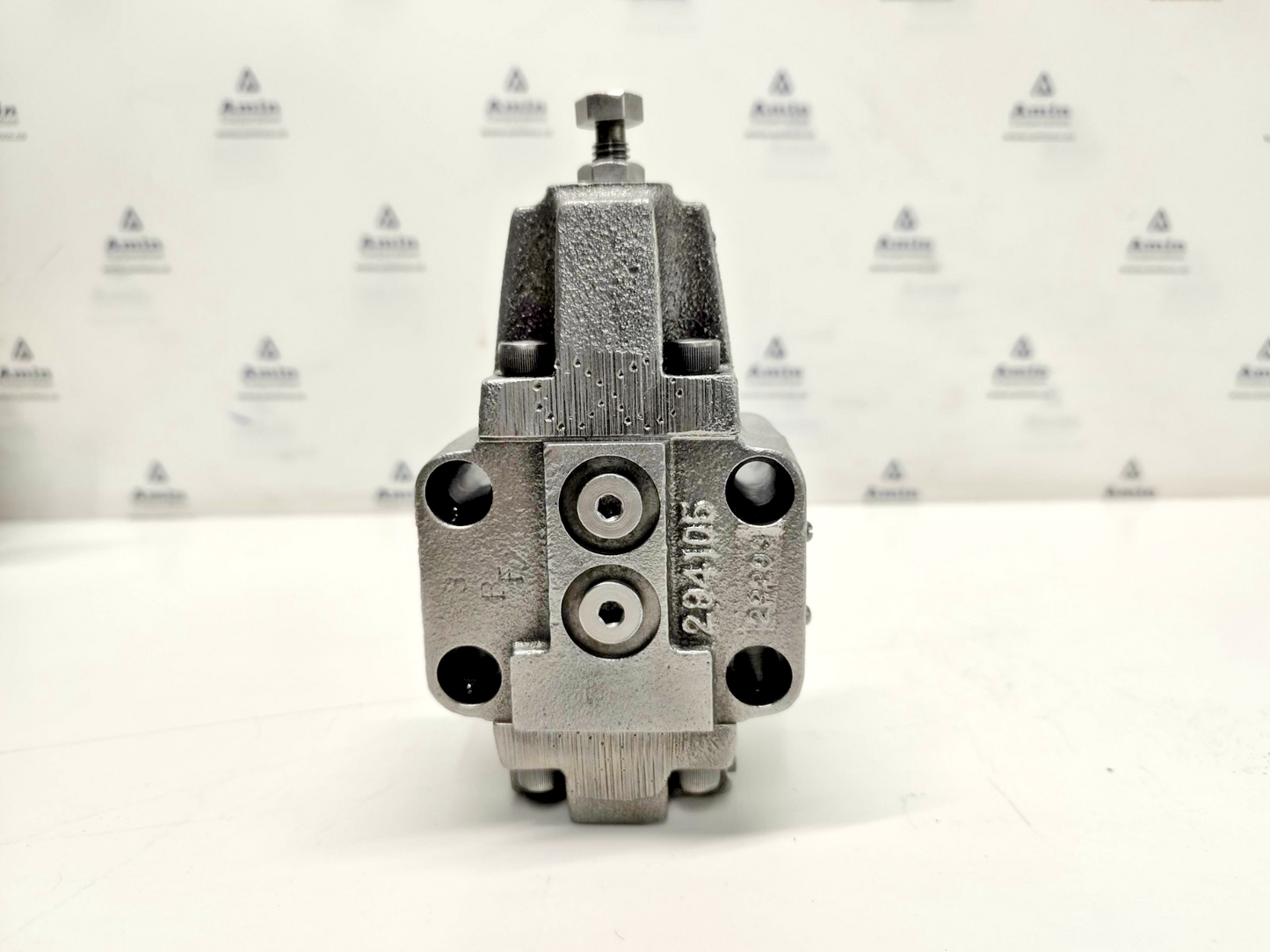 Vickers RG-03-D4-30 Pressure Control Valve Pressure Range: 250-1000PSI - NEW