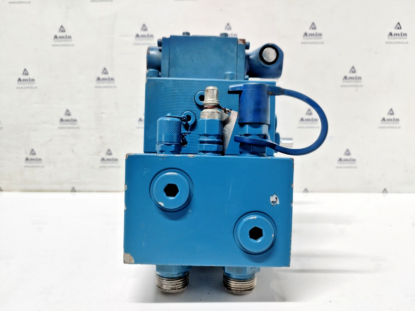 MacGREGOR MCG7-063Z45-2 Directional control valve with Block