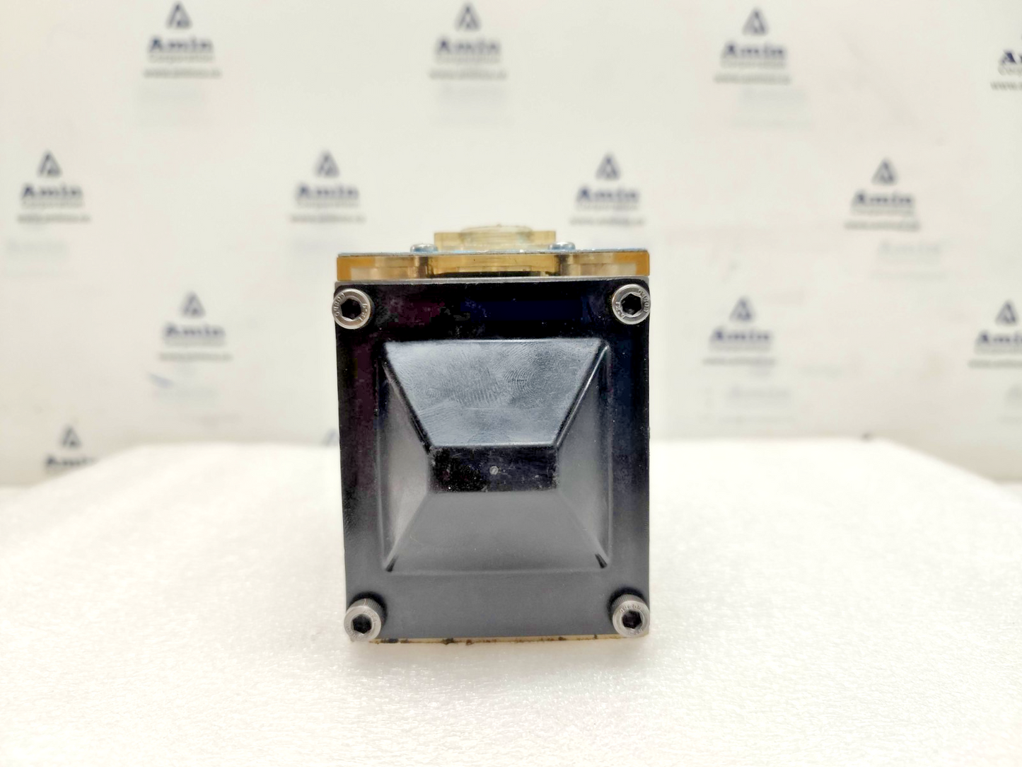 Kawasaki Rexroth 4WE10D-10L0/LW100NDL-G07 Directional Control Valve - NEW