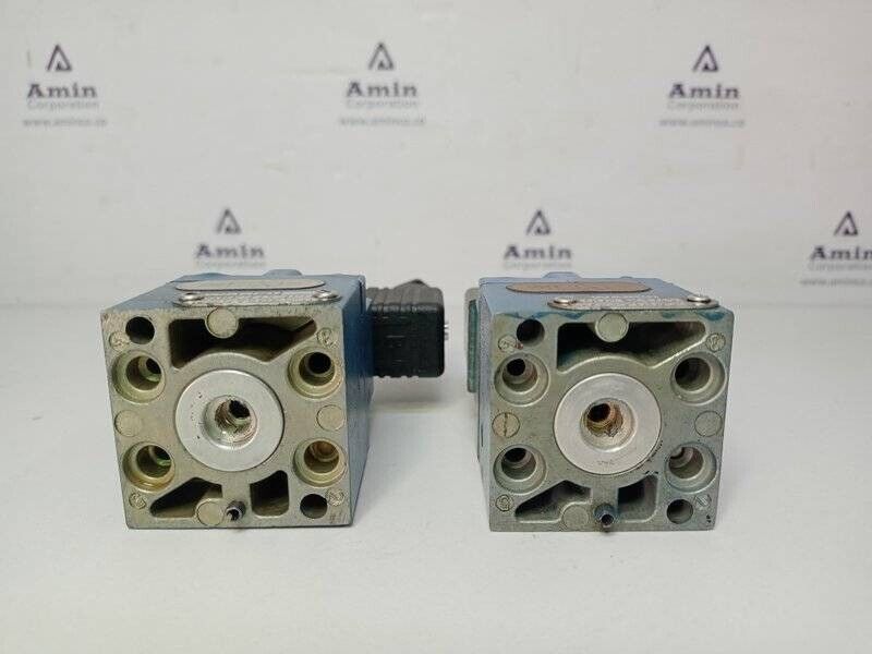 Wabco 3722250220 Pneumatic Valve (lot of 2pcs)