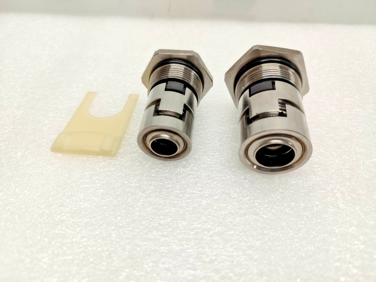 Grundfos 96455086 Kit Shaft Seal CR/I/N 1S/1/3/5 HQQE Seal size: 12mm+16mm