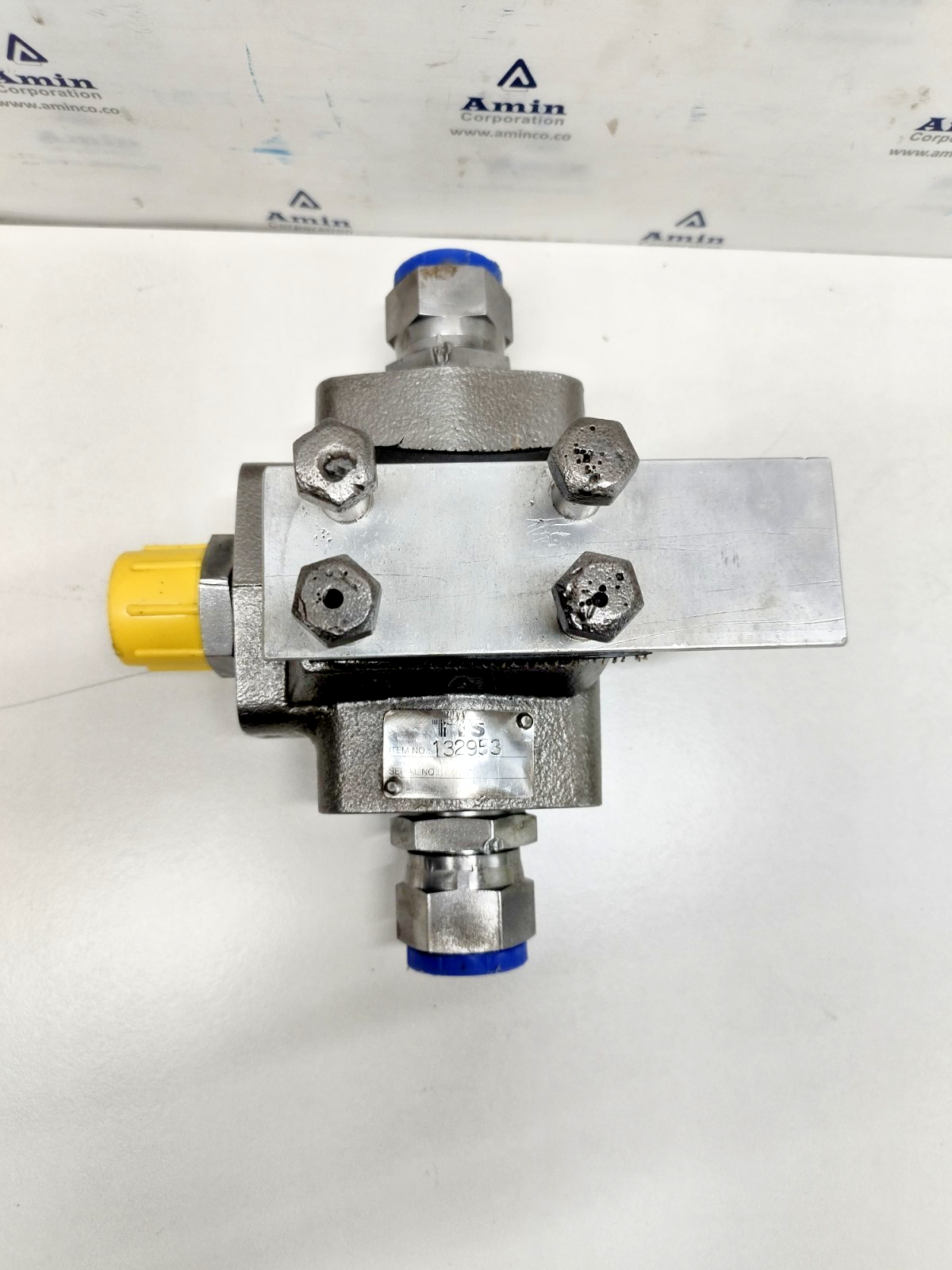TTS Item No.132953 Hydraulic Valve - NEW