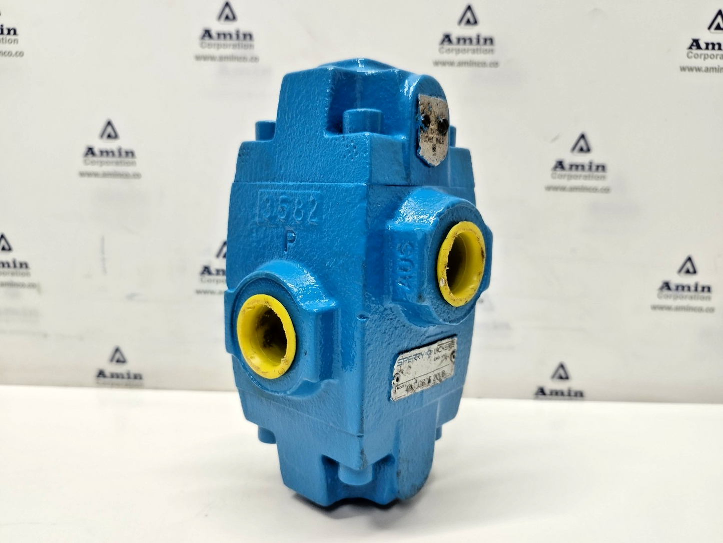 Sperry Vickers 4CT-06-A-20UB Pilot Operated Check Valve - Refurbished