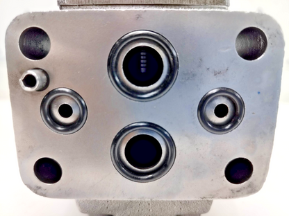 Vickers RG-03-D4-30 Pressure Control Valve Pressure Range: 250-1000PSI - NEW