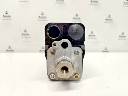 Condor MDR53/8 Pressure Switch AC-15, 4A, 250V, 5-8 bar - NEW