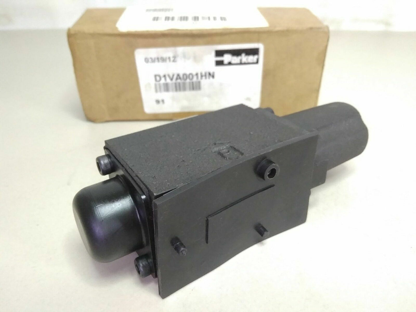 Parker D1VA001HN Hydraulic Directional Control Valves 5000 PSI MAX. - NEW