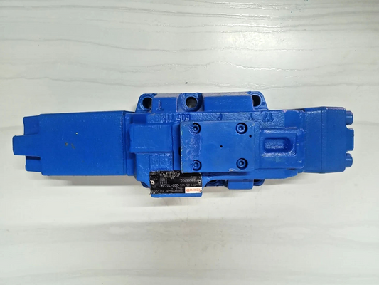 Rexroth 4WRH 25 W6-220-70 M Proportional Directional valve R900964592 - NEW