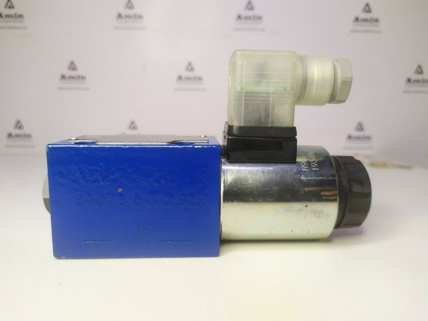 Rexroth 4WE6JB62/EG24N9K4 S0945 Directional Spool valve MNR: R901186443 - NEW