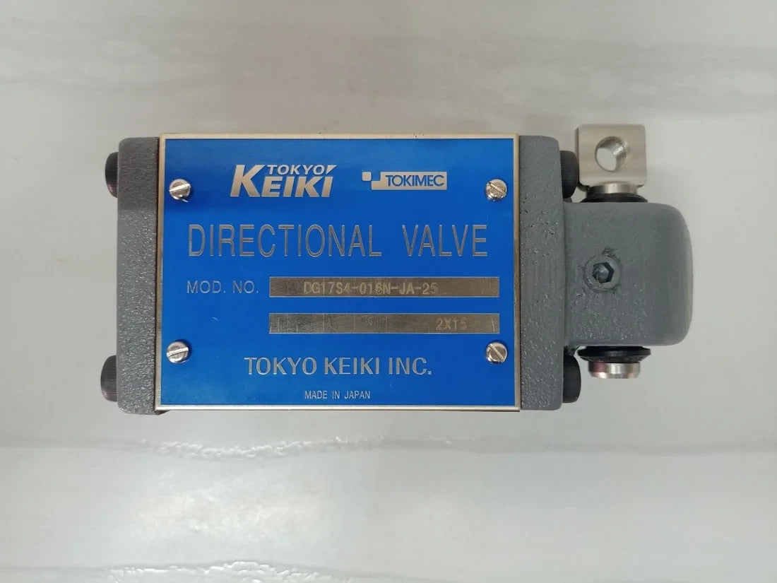 Tokyo Keiki Tokimec DG17S4-016N-JA-25 Directional control valve - NEW